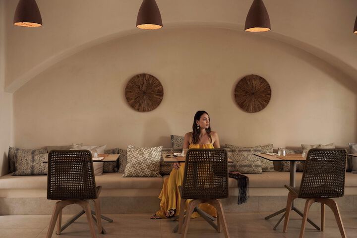 Dining 90 of 169