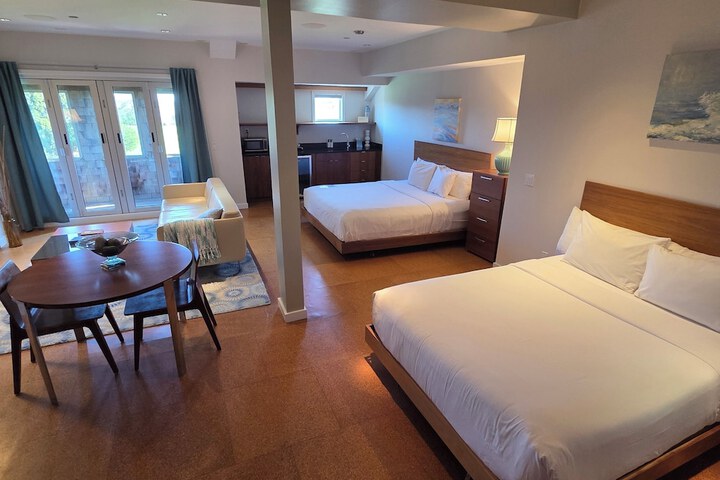 Room 28 of 91