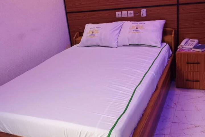 Room 87 of 285