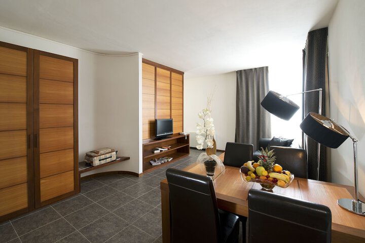 Room 10 of 47