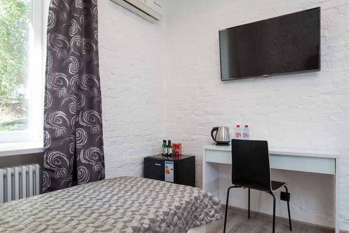 Room 7 of 16