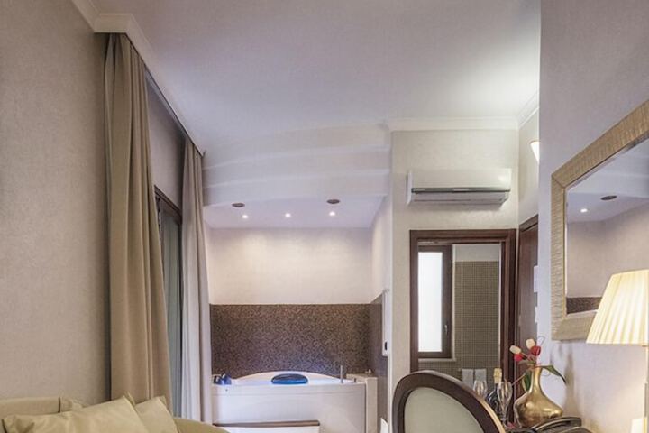 Room 20 of 49