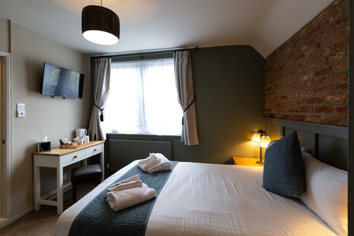 Room 5 of 34