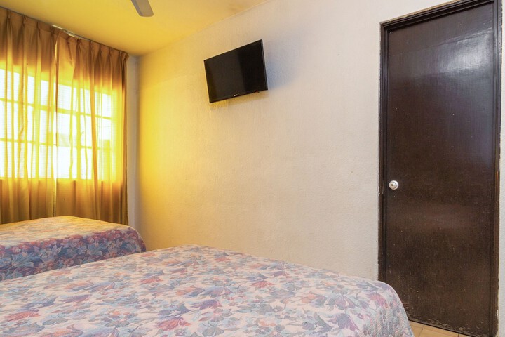 Room 11 of 36