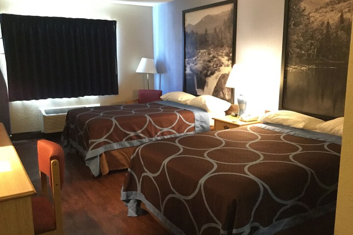 Room 7 of 26