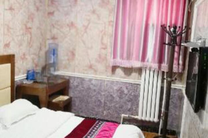 Room 14 of 15