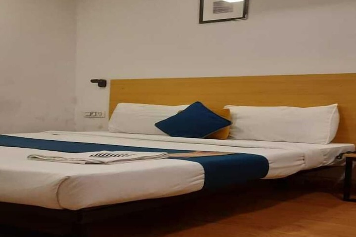 Room 7 of 14