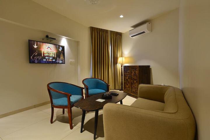 Room 30 of 54
