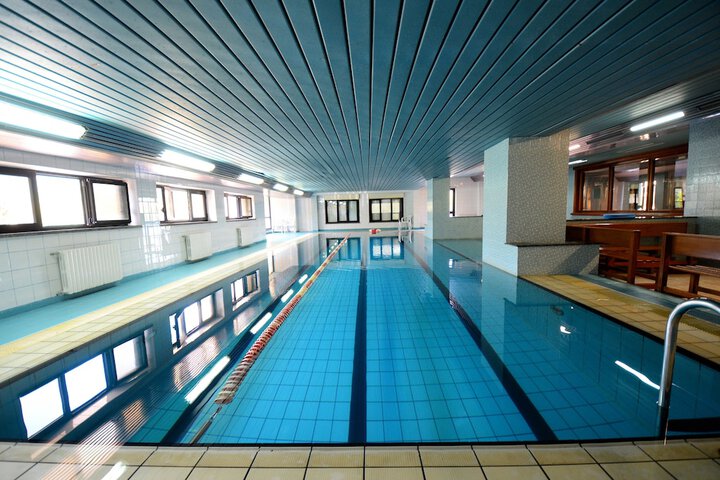 Pool 14 of 36