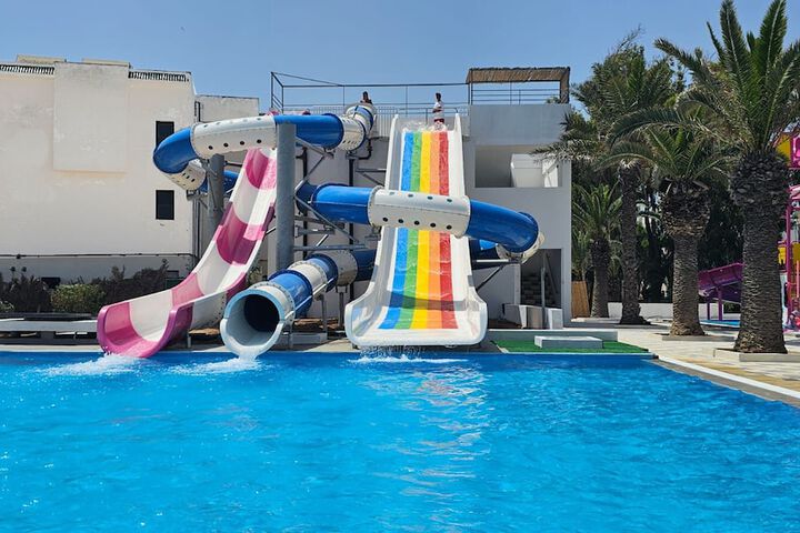 Pool 19 of 45