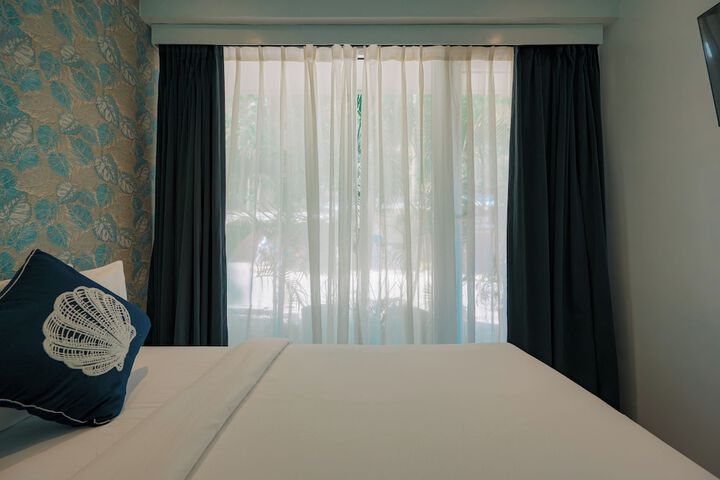 Room 17 of 65