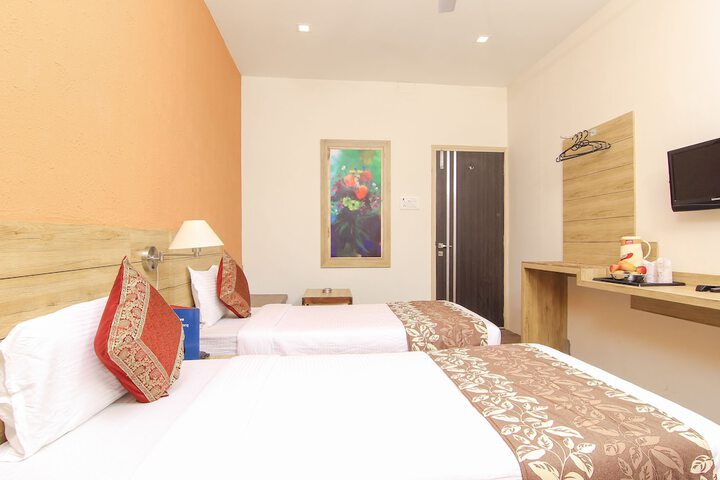Room 15 of 34