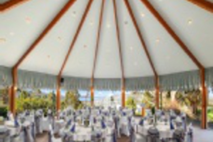 Ballroom/Hall 61 of 384