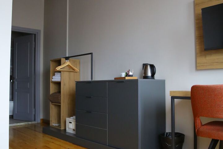 Room 25 of 72