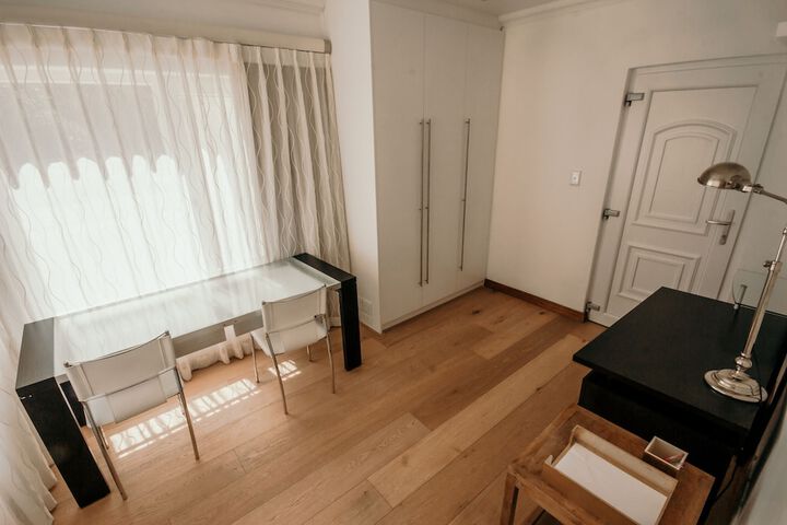 Room 28 of 231