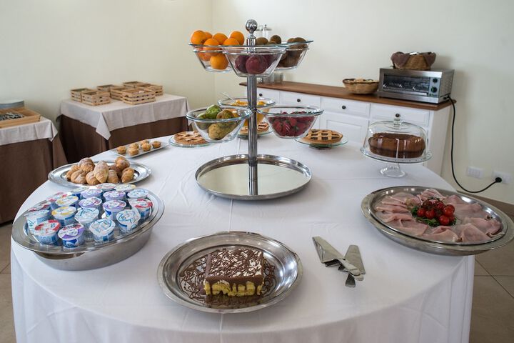Dining 65 of 125