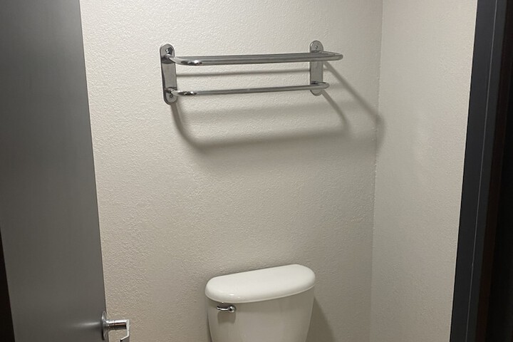 Room 7 of 11
