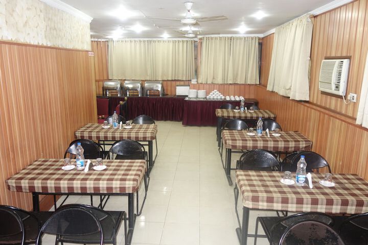Dining Photos
