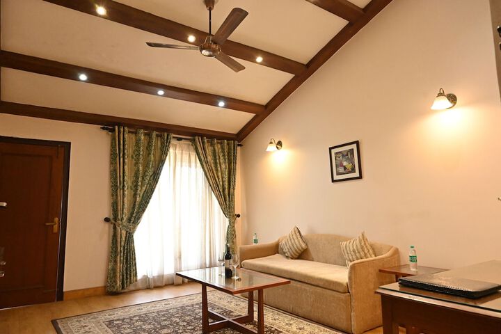 Room 20 of 63