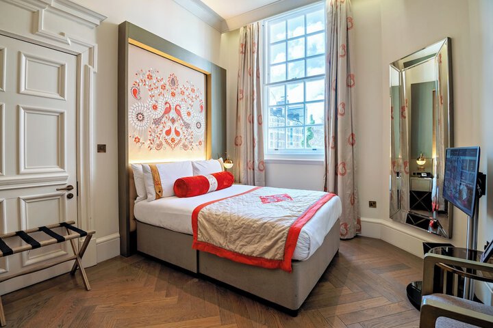 Room 32 of 115