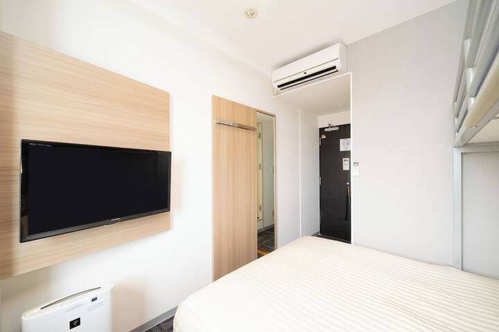 Room 5 of 31