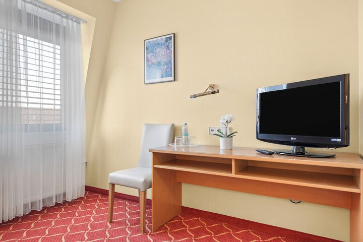 Room 15 of 55