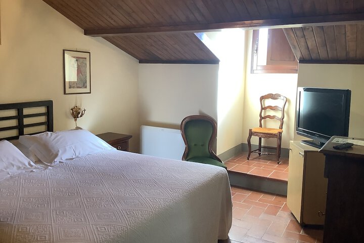 Room 53 of 147