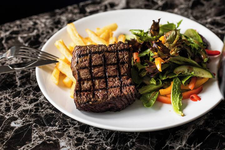 Dining 78 of 143