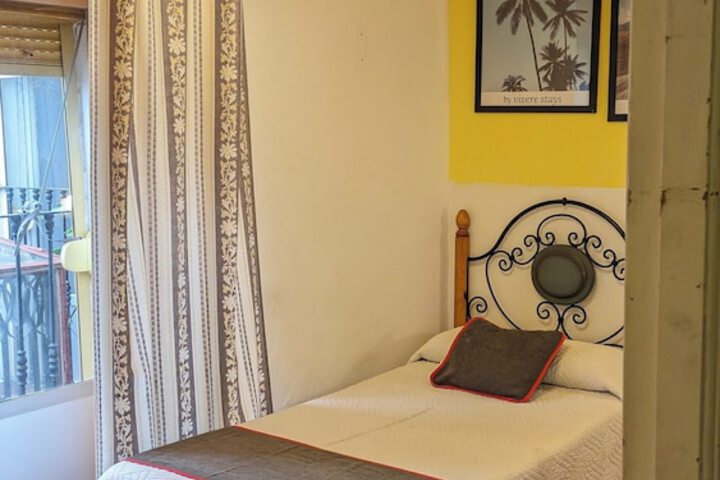 Room 28 of 67
