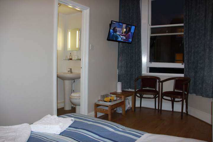 Room 44 of 81