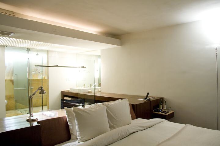 Room 9 of 57
