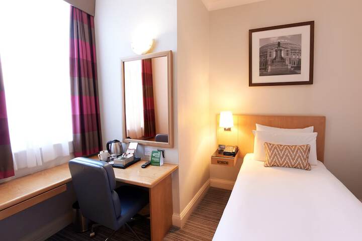 Room 20 of 59