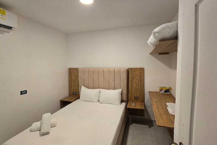 Room 2 of 8