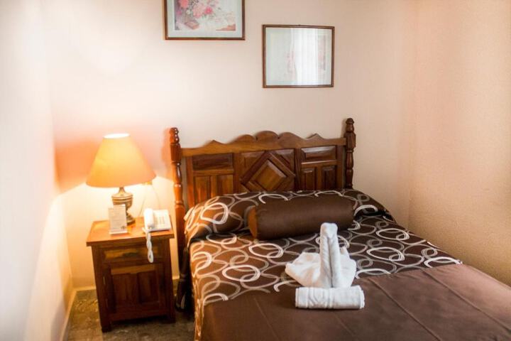 Room 32 of 54