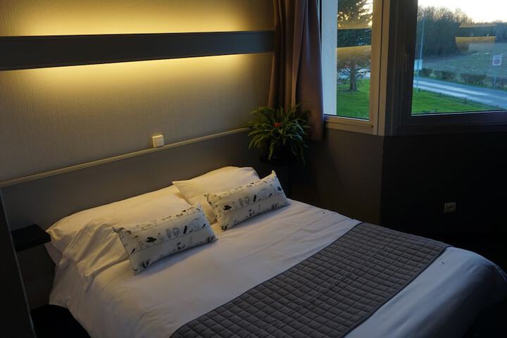 Room 10 of 30