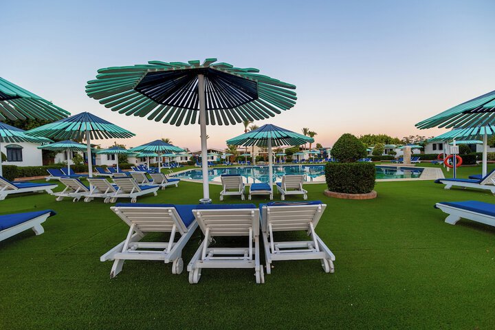 Pools & Facilities