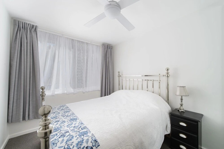 Room 2 of 11