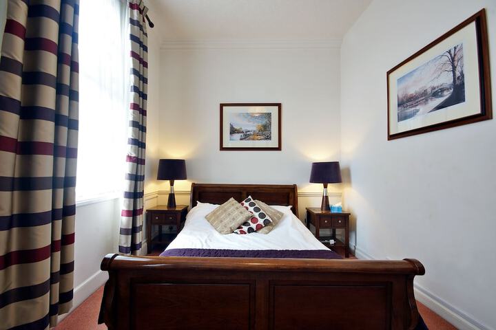 Room 15 of 61