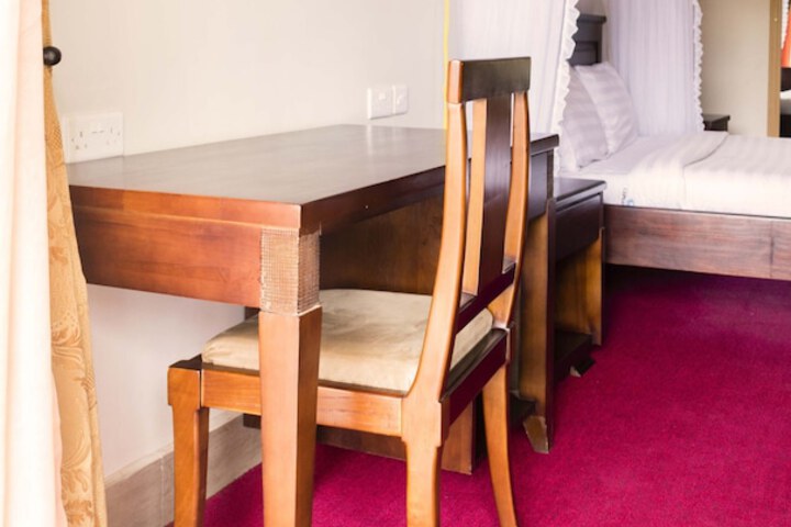 Room 30 of 114
