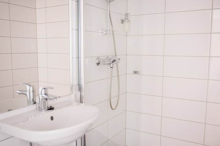 Room 70 of 262