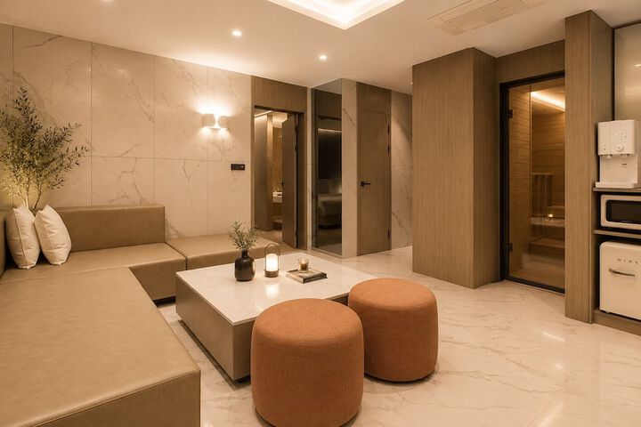 Room 18 of 42