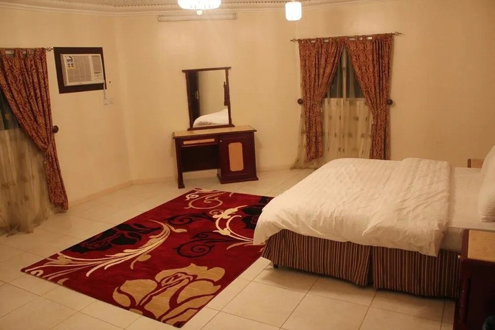 Room 7 of 27