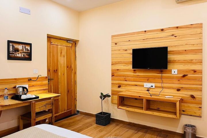 Room 12 of 73