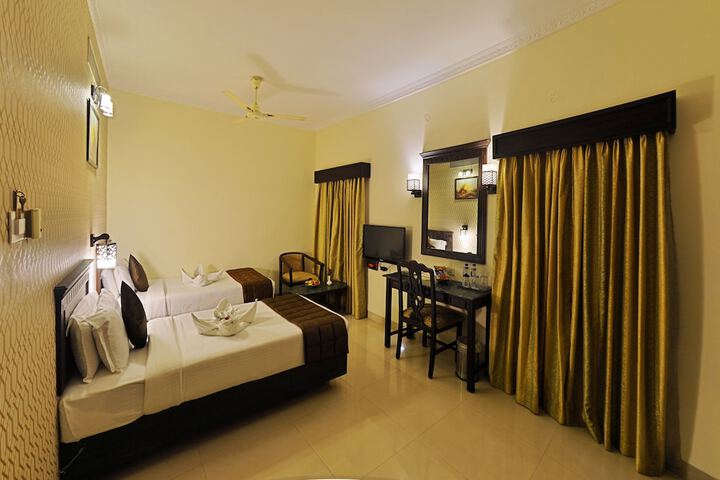 Room 6 of 48