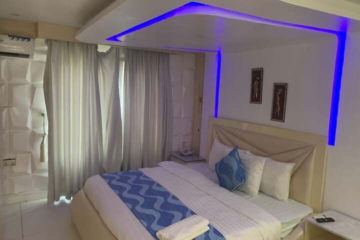 Room 7 of 23