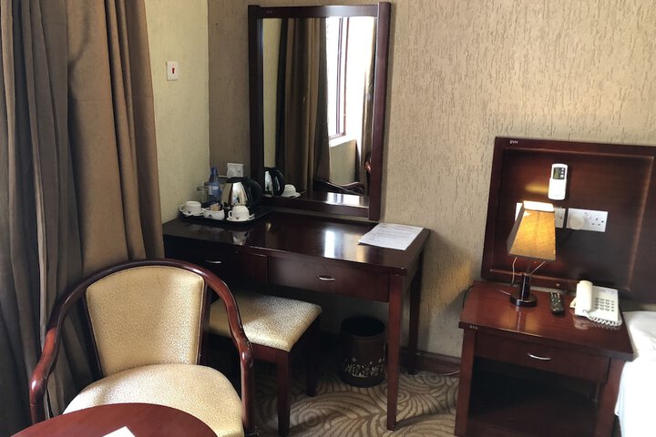 Room 6 of 53