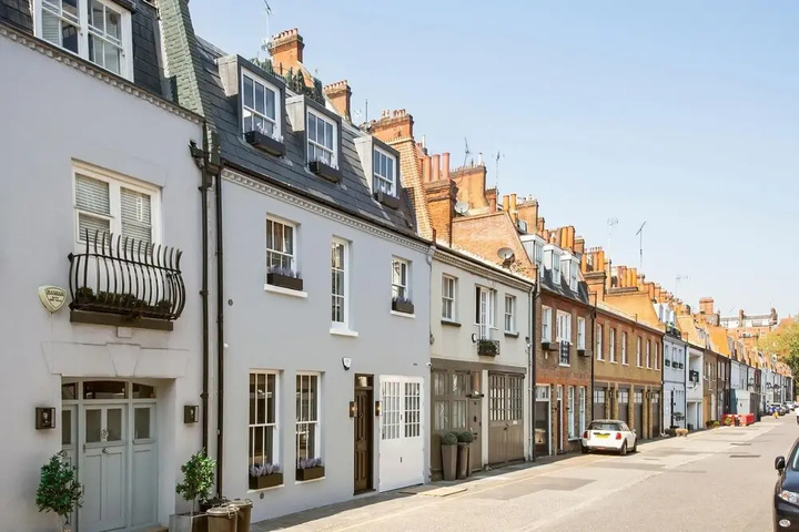 Photo of Luxurious Mews House in Pavilion Road - 3 Bedroom
