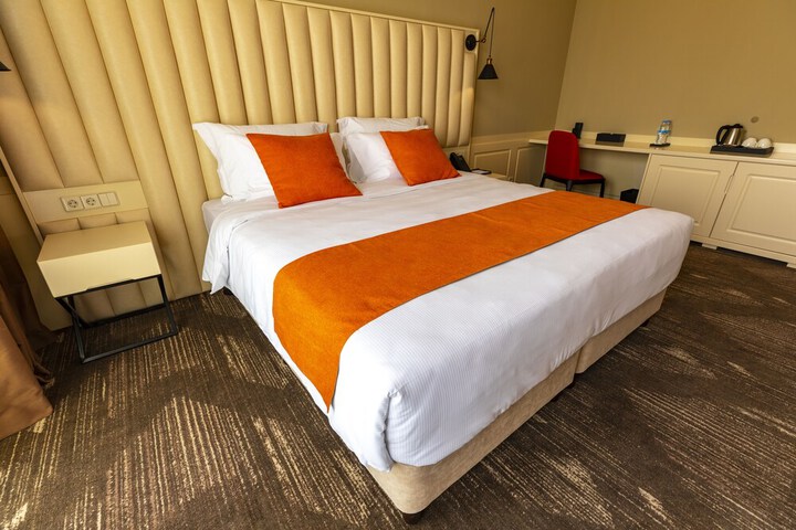 Room 14 of 73