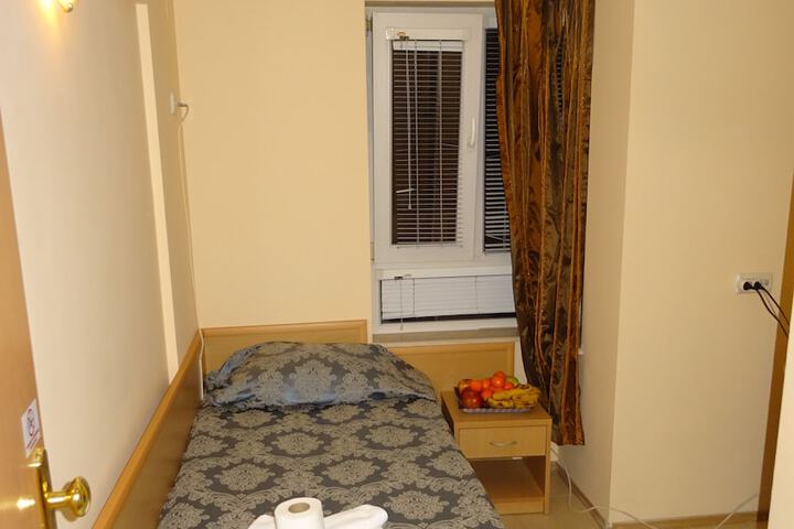 Room 48 of 85