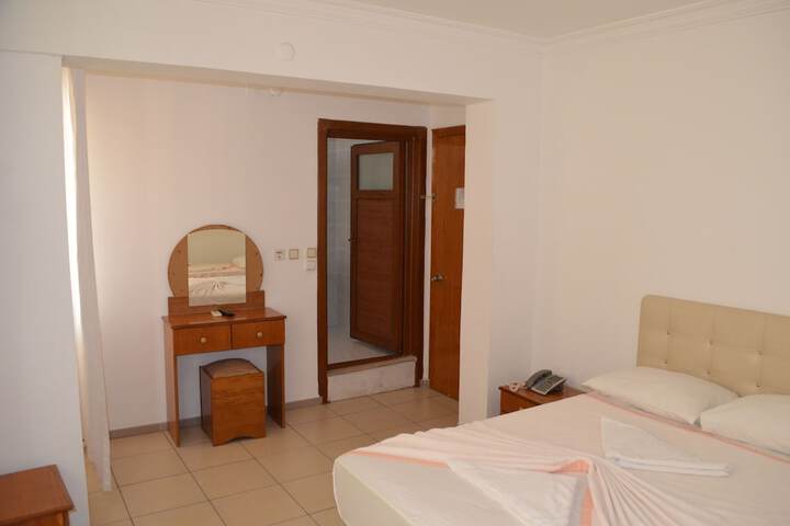 Room 5 of 39